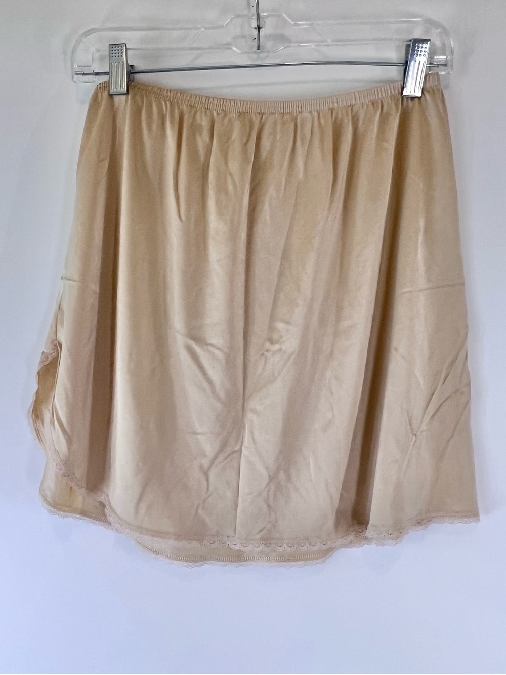 Vanity Fair Beige Half Slip Skirt with Lace Trim Women’s Size Large Fairycore